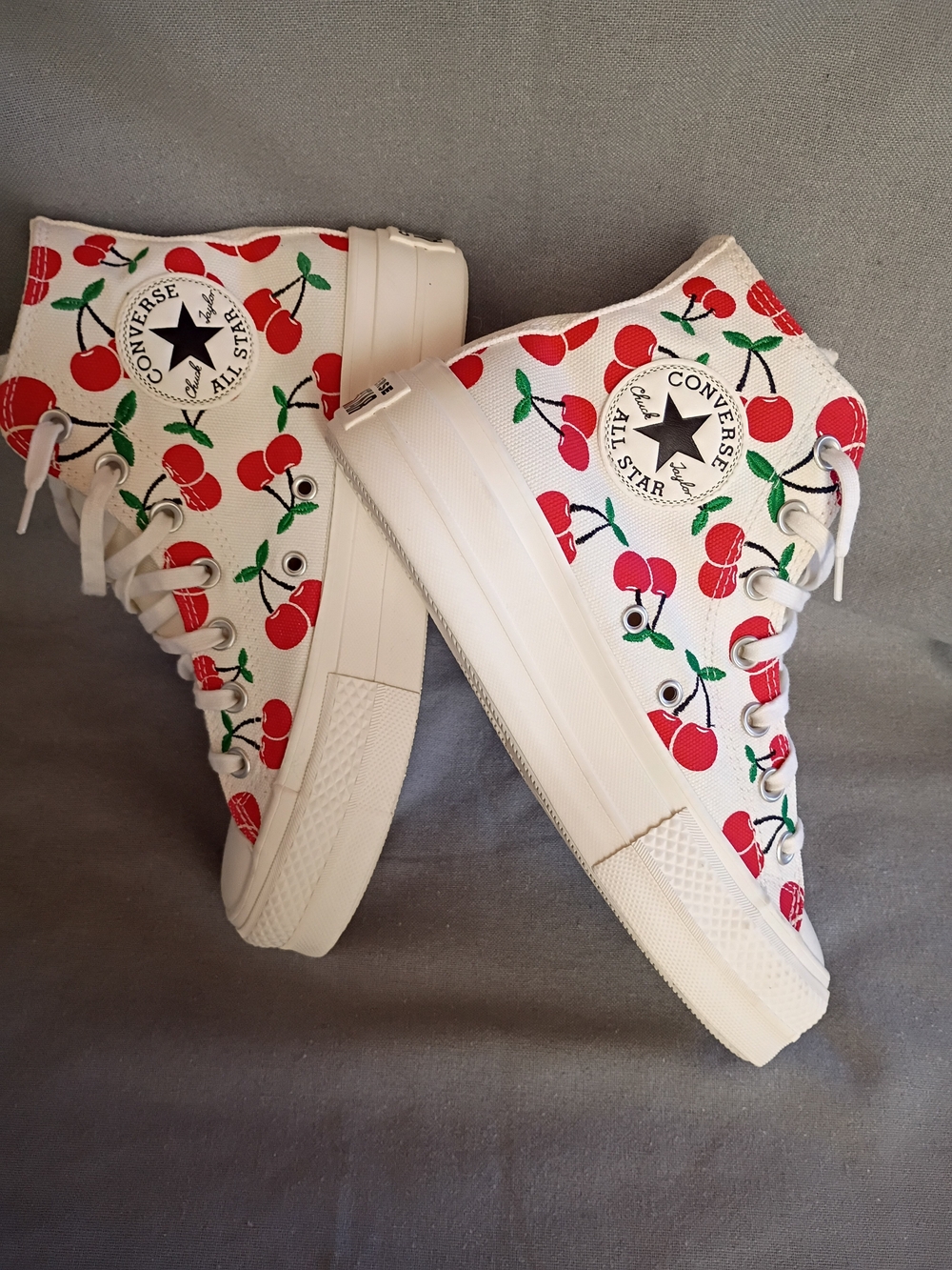 Converse Women's High Top Sneakers in White with Red Cherry Print Size 7.5